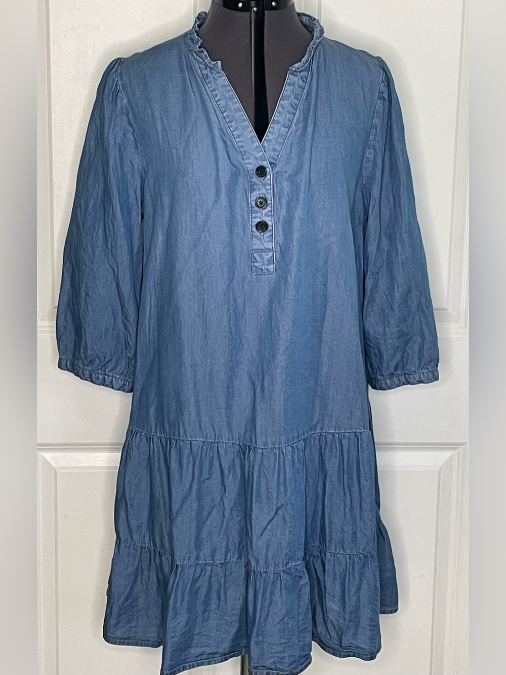 LASCANA Lyocell Chambray Tiered Shift Dress Ruffle Neck 3/4 Sleeve US 8/10